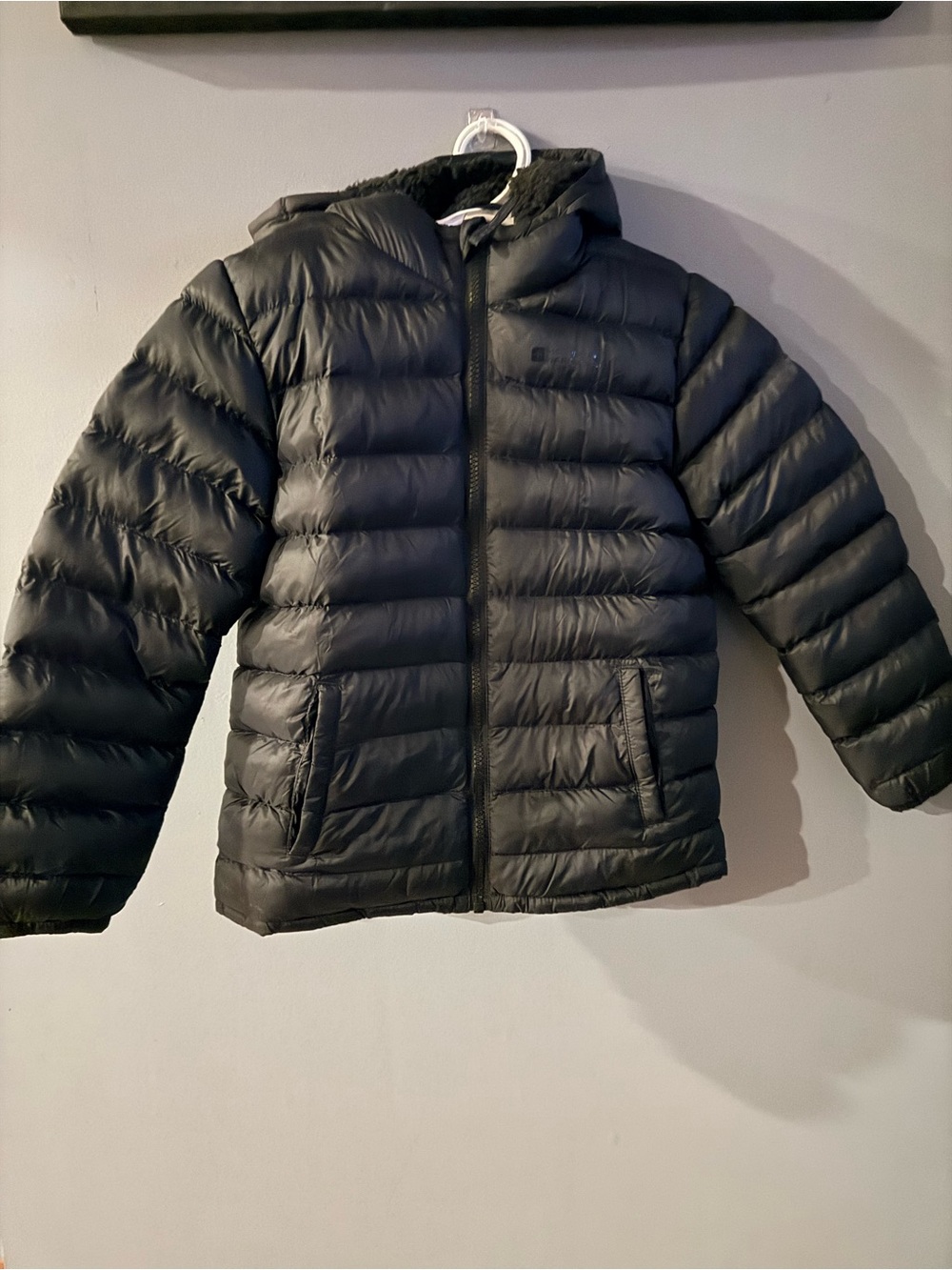 Kids Hooded Puffer Jacket in Black